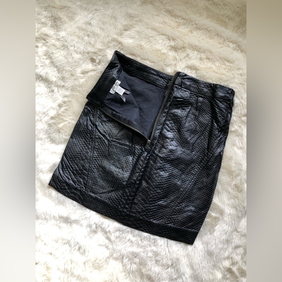 Mini Skirt - Picture 3 of 5